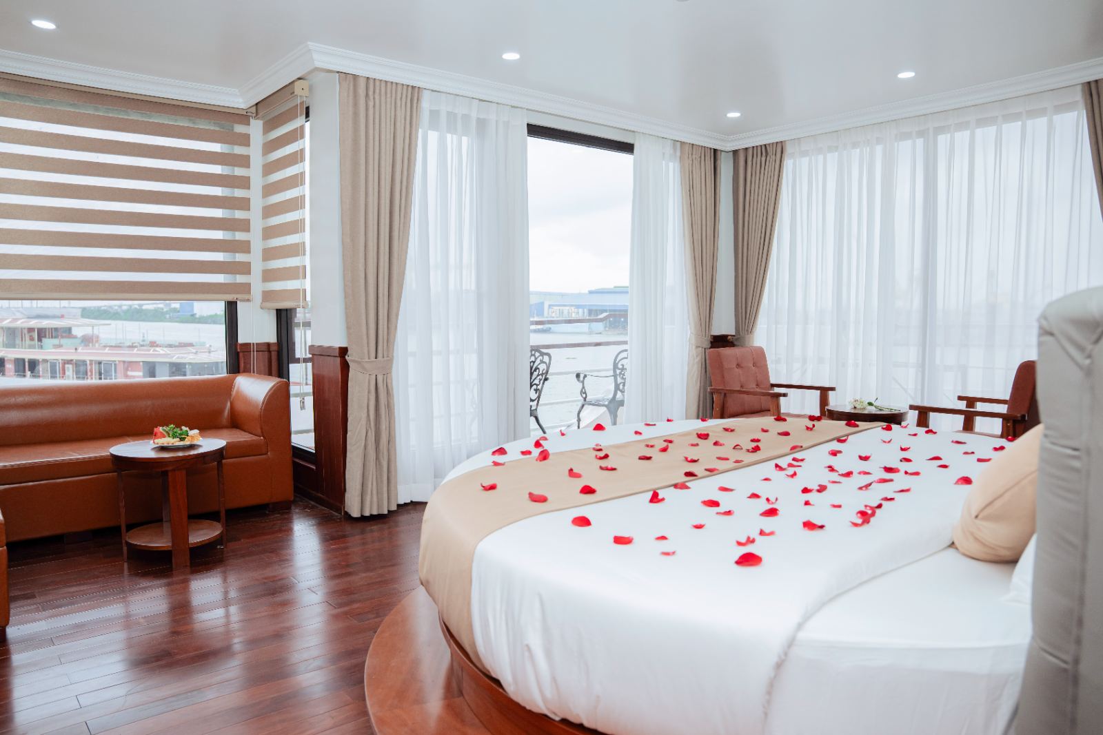 Royal suite — Daiichi Luxury Cruise